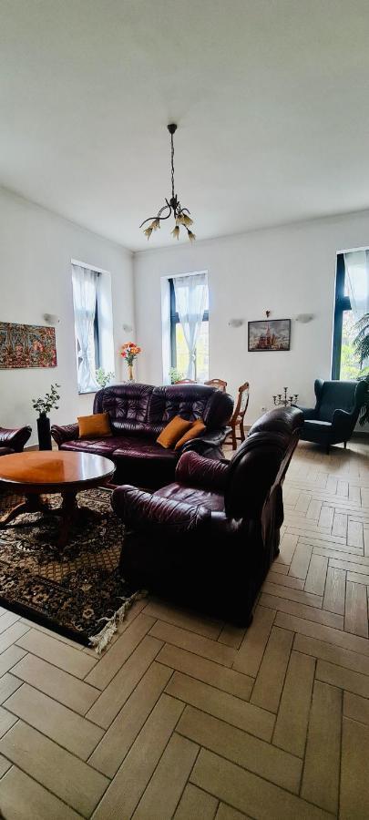 Apartment Center