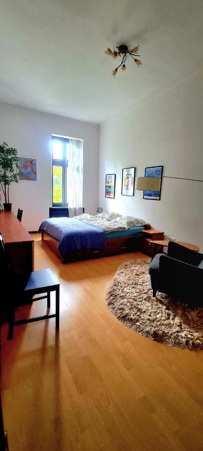 Apartment Center